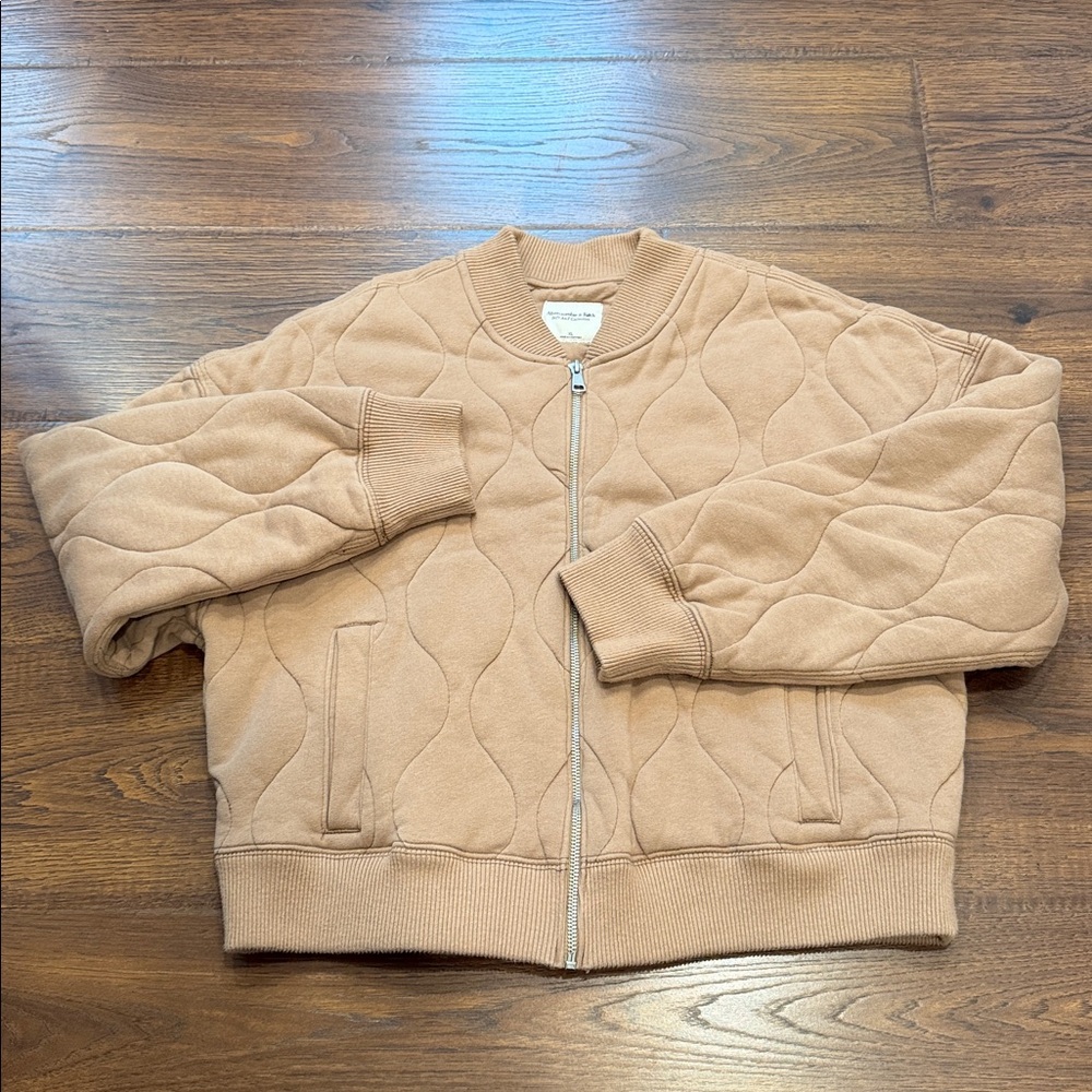 ABERCROMBIE BOMBER QUILTED JACKET - Picture 2 of 5